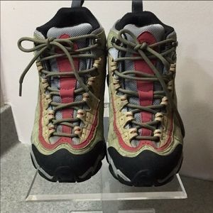 Oboz hiking boots size 9